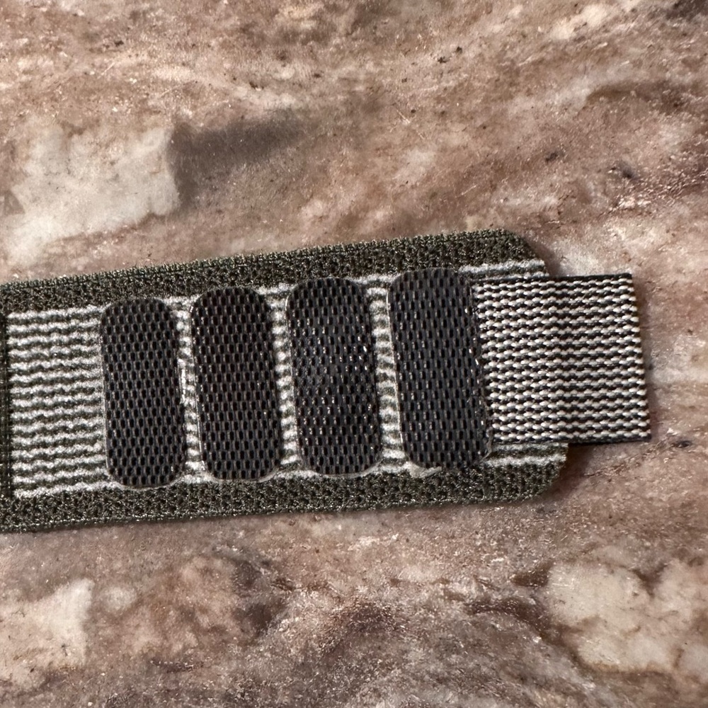 FREE* (1) Apple Watch Sport Loop Wristband Nylon & Velcro. Army Green Striped - Picture 8 of 16